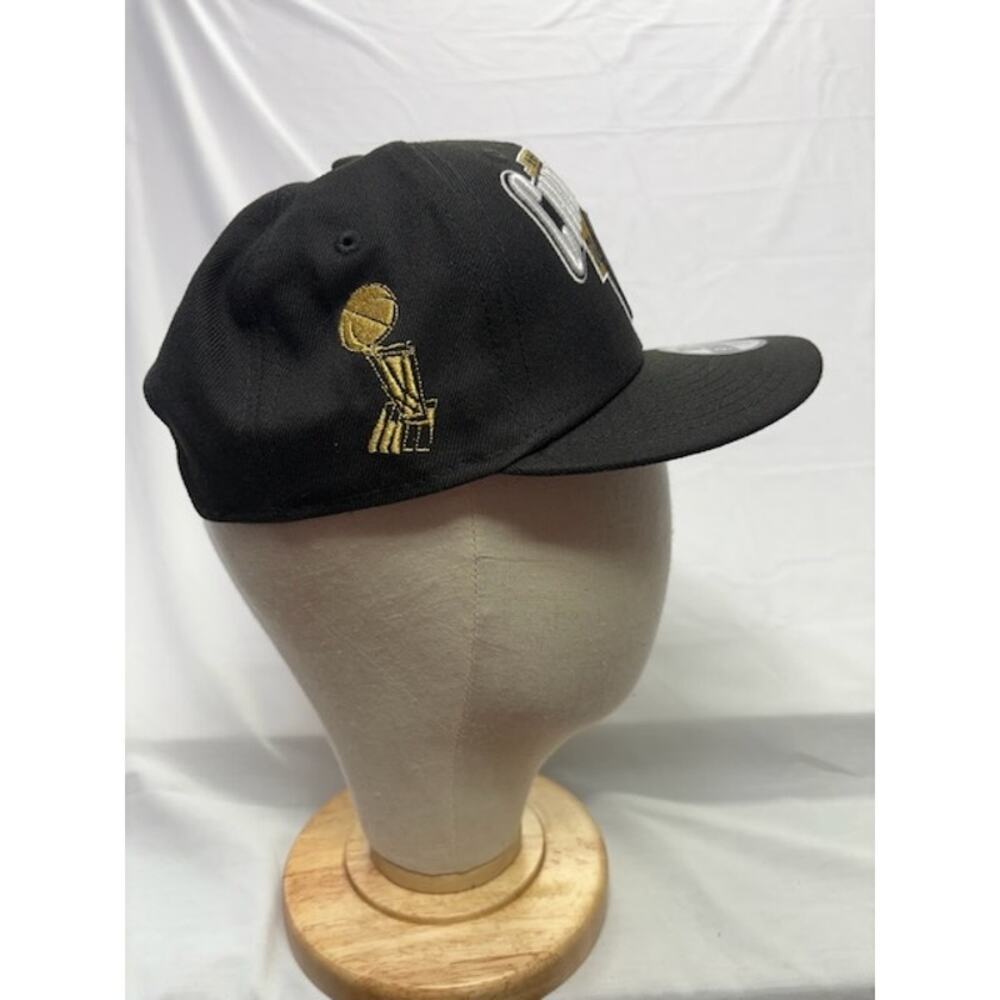New Era 9FIFTY Youth Los Angeles Lakers 2020 NBA Champions Snapback - Picture 7 of 8
